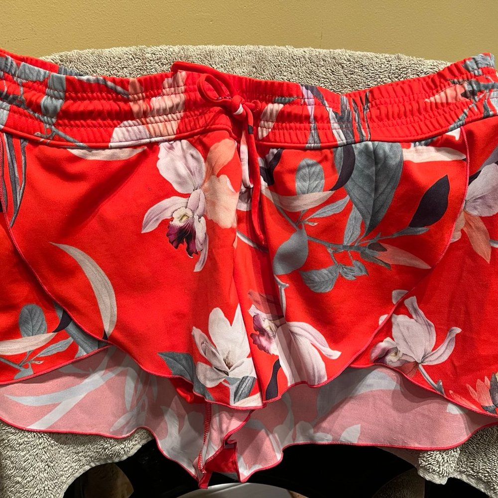 Athleta sporty swim shorts with built-in bikini bottom, size Medium M